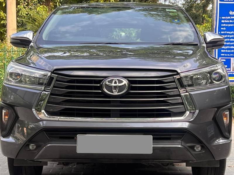 Toyota Innova Crysta 2.4 ZX 7 STR