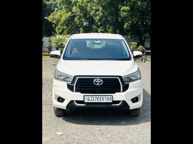 Toyota Innova Crysta 2.4 GX 7 STR