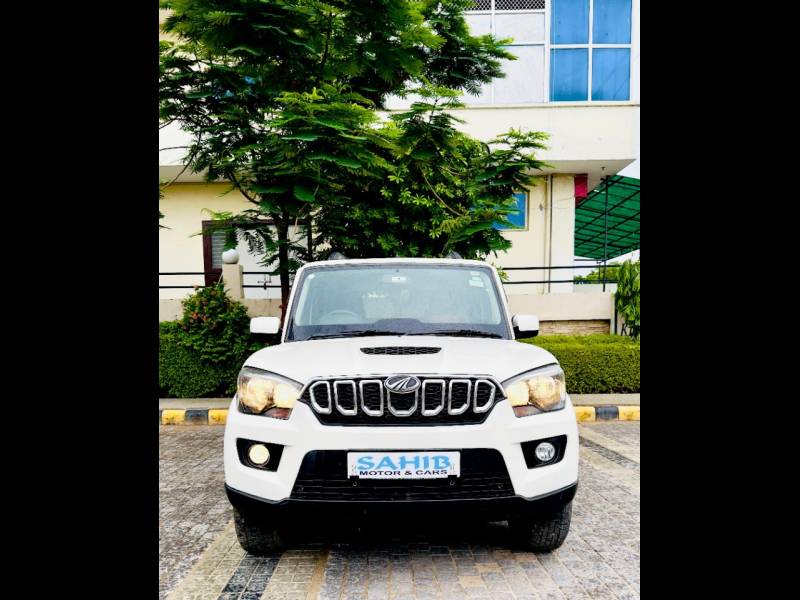 Mahindra Scorpio Classic S7