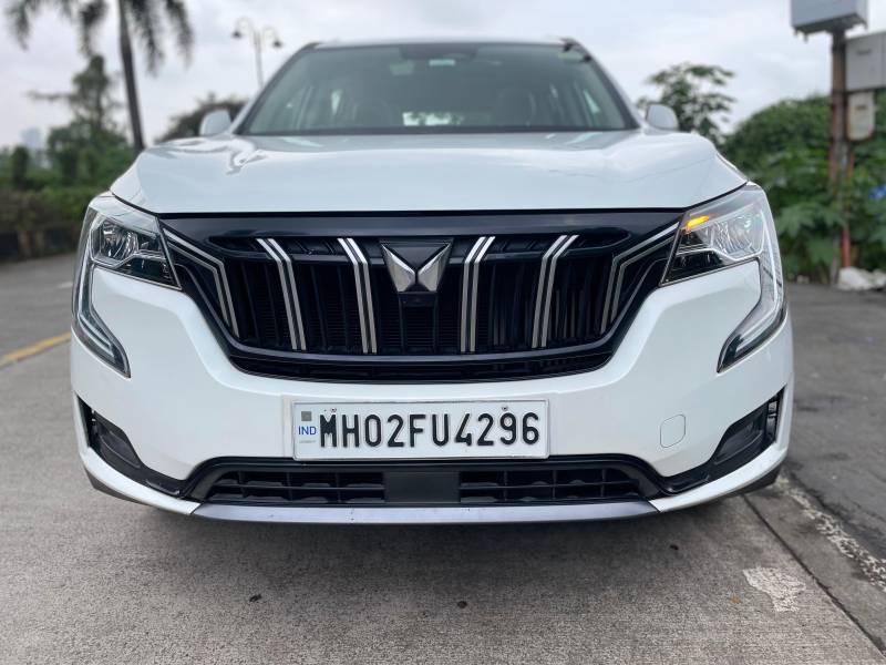 Mahindra XUV700 AX7 Luxury Pack Diesel AT AWD 7 STR