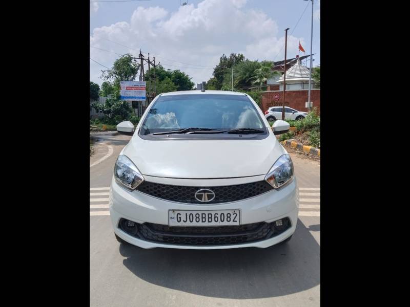 Tata Tiago Revotron XT (O)