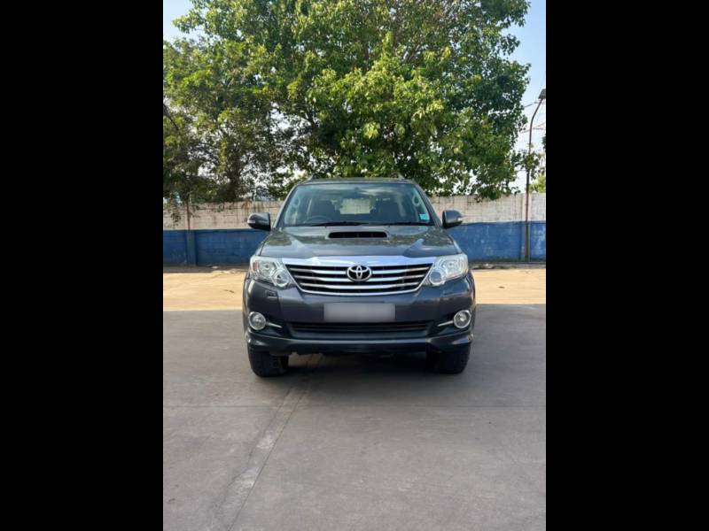 Toyota Fortuner 3.0 4X4 MT