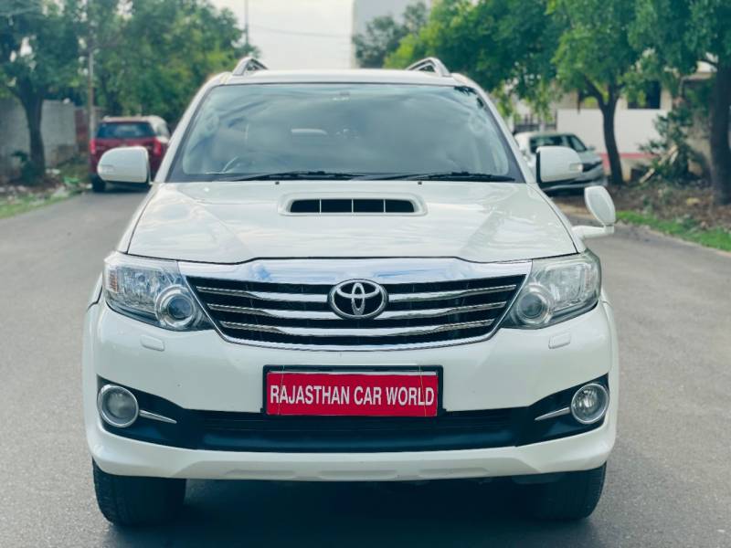 Toyota Fortuner 3.0 4X4 MT