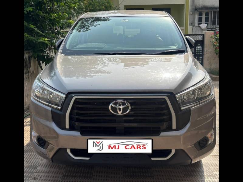 Toyota Innova Crysta 2.4 GX 7 STR