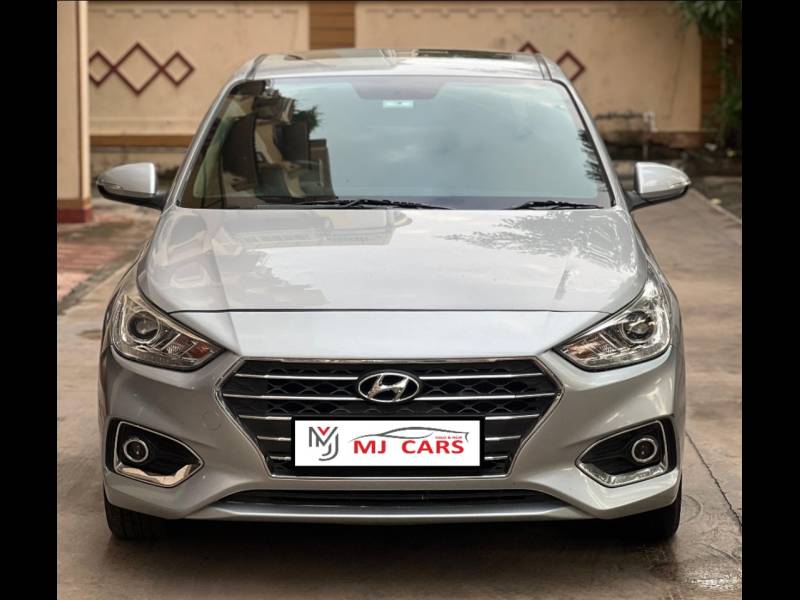 Hyundai Verna 1.6 CRDI SX Plus AT