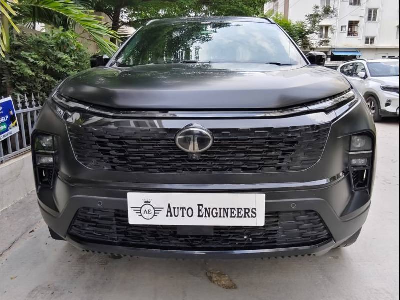 Tata Safari Accomplished Plus 6 STR Dark Edition AT
