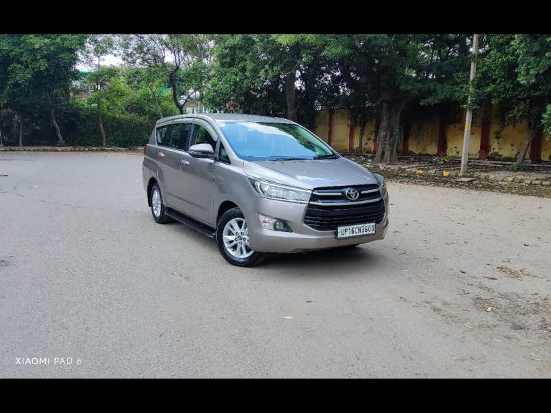 Toyota Innova Crysta 2.4 G 7 STR