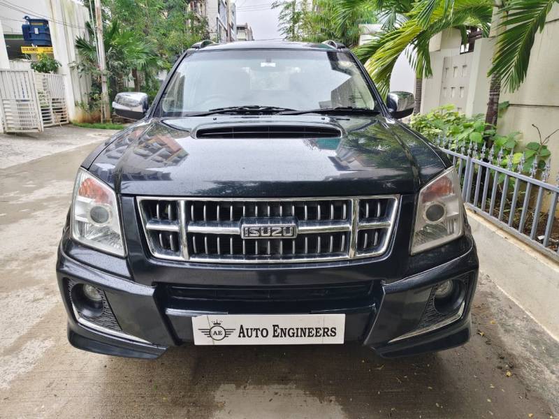 Isuzu MU 7 Base BS III
