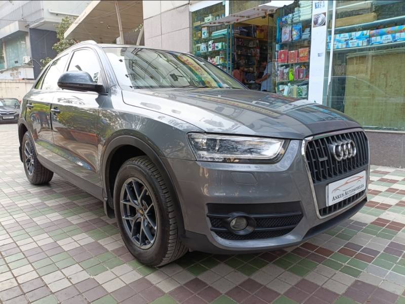 Audi Q3 35 TDI Premium Plus + Sunroof