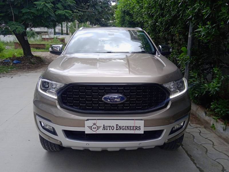 Ford Endeavour Titanium Plus 2.2 4x2 AT
