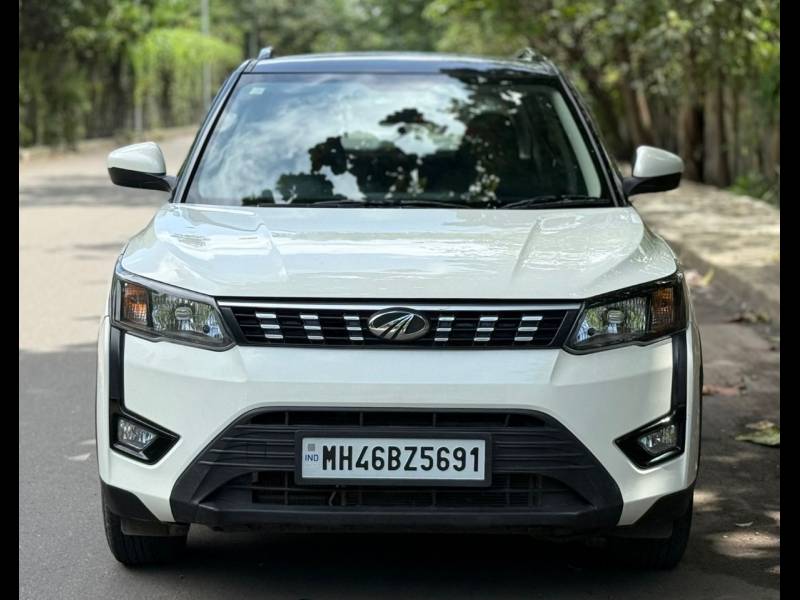 Mahindra XUV 300 W6 1.2 Petrol