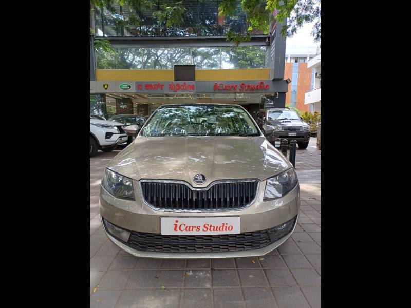 Skoda Octavia Style Plus 1.8 TSI AT (Petrol)