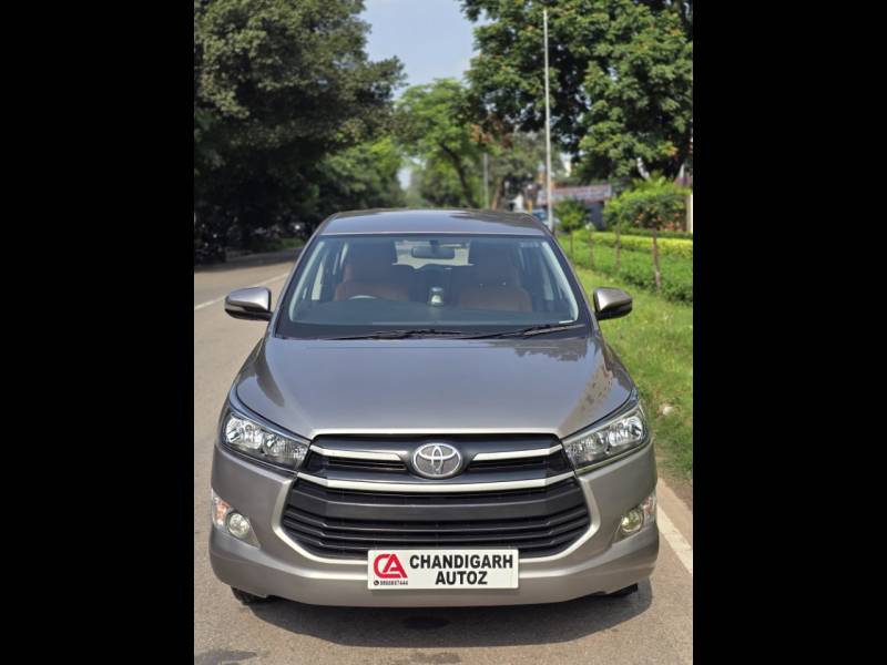 Toyota Innova Crysta 2.4 GX AT 7 STR