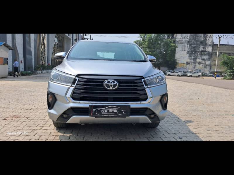 Toyota Innova Crysta 2.4 Z 7 STR