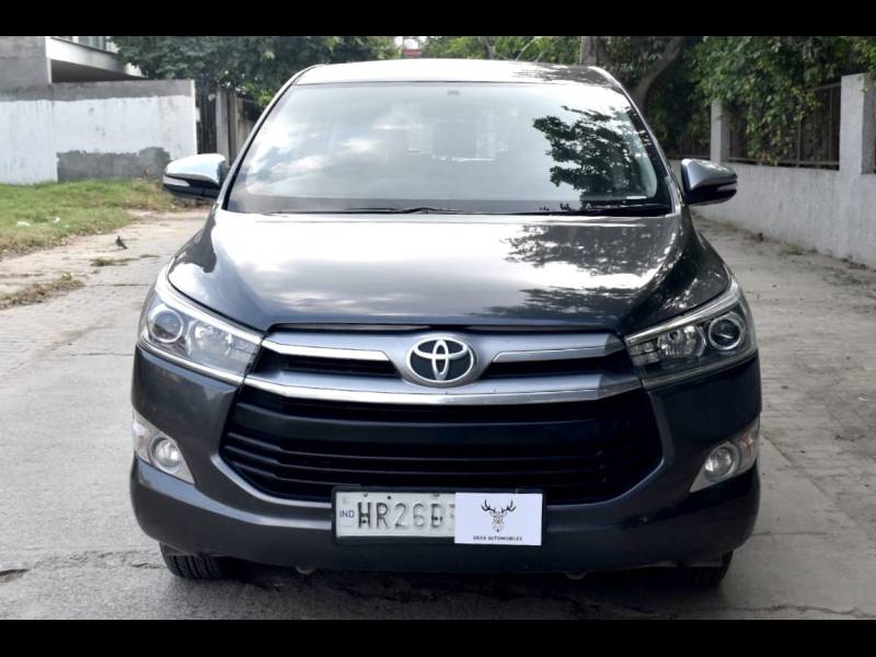 Toyota Innova Crysta 2.4 ZX 7 STR