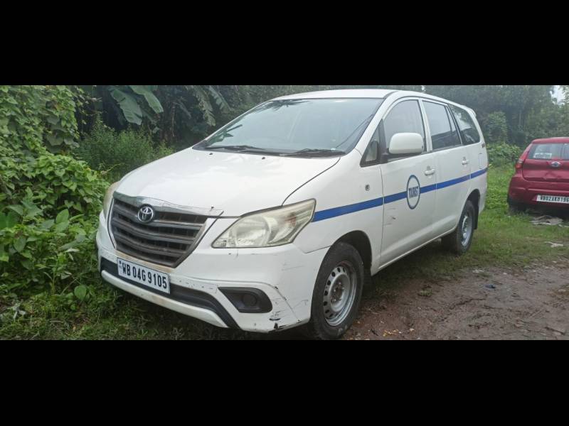 Toyota Innova 2.5 G BS IV 7 STR