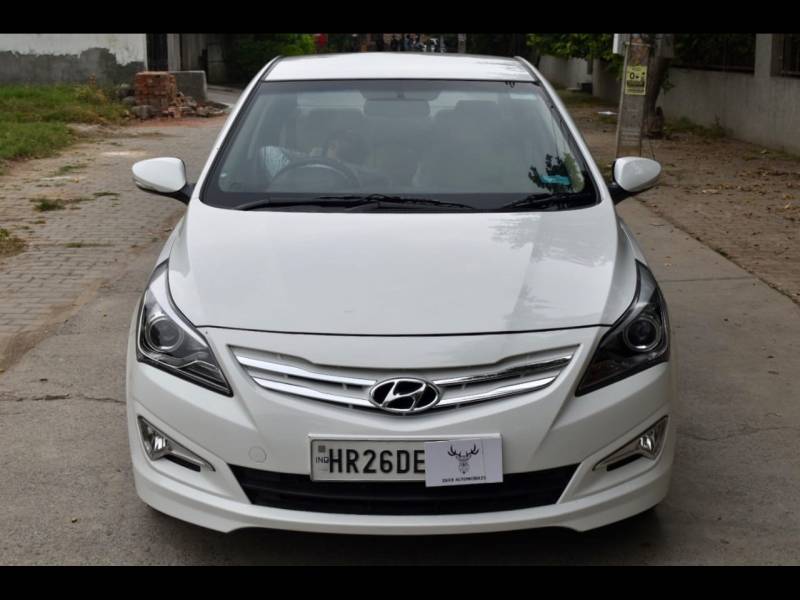 Hyundai Verna 1.6 VTVT SX AT