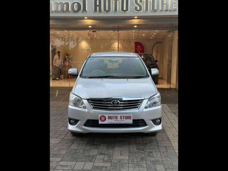 Toyota Innova 2.5 V 7 STR