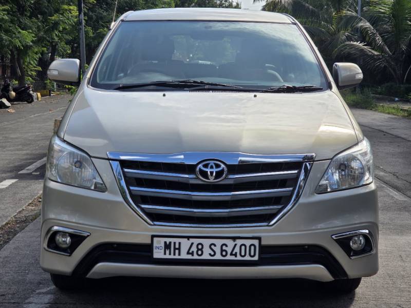 Toyota Innova 2.5 VX 8 STR BS IV