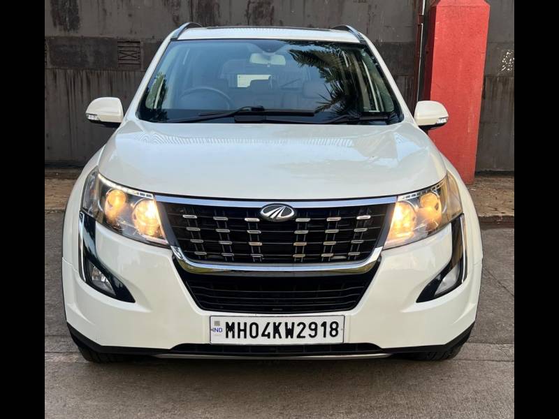Mahindra XUV500 W11 (O) AWD AT