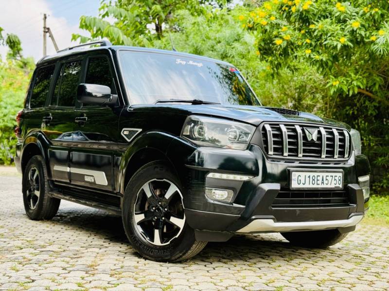 Mahindra Scorpio S11 MT 7S CC