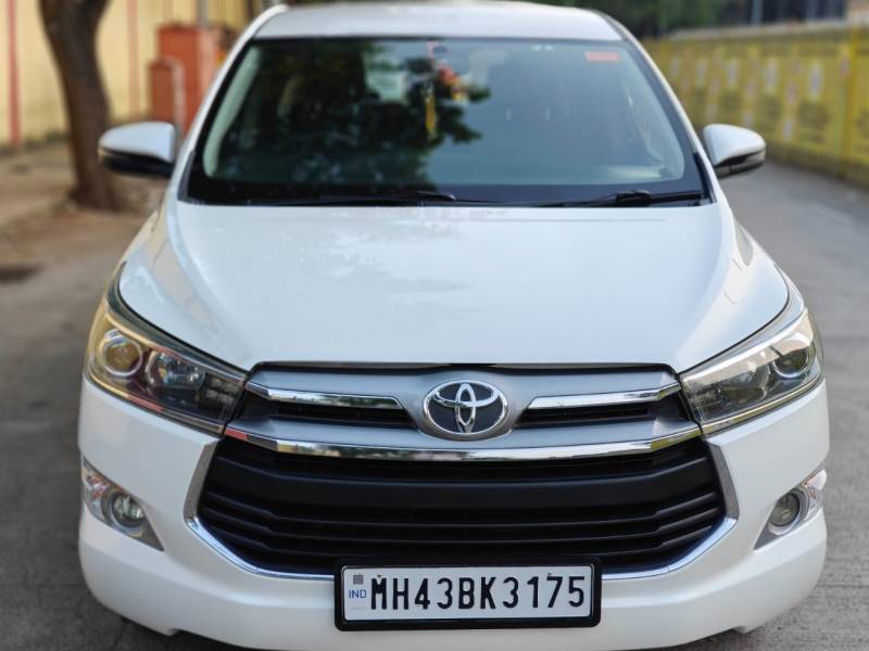 Toyota Innova Crysta 2.4 V Diesel