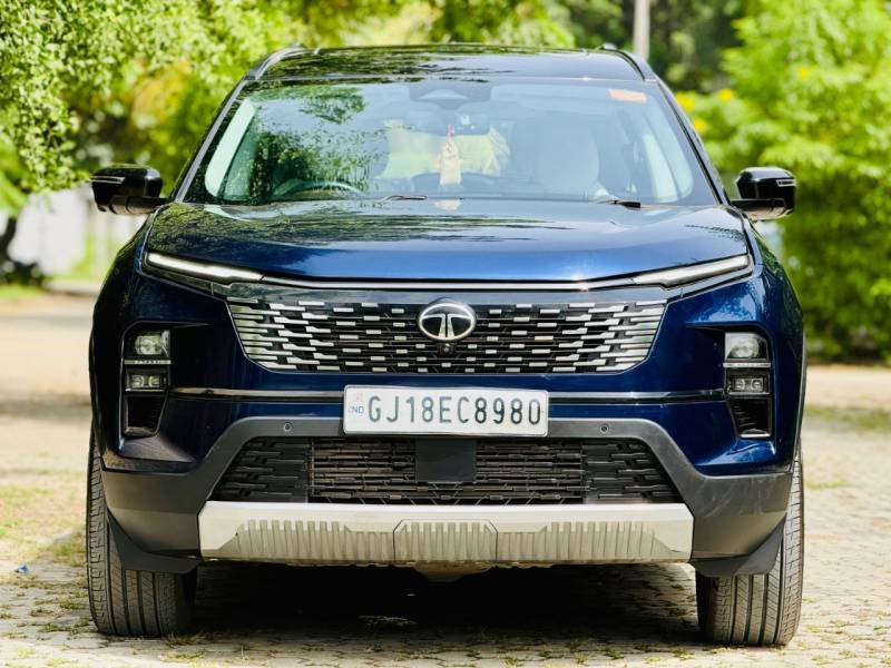 Tata Safari Accomplished Plus 6 STR Dark Edition AT