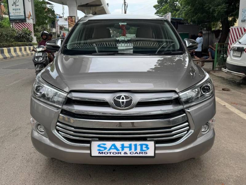 Toyota Innova Crysta ZX 2.4 7 STR