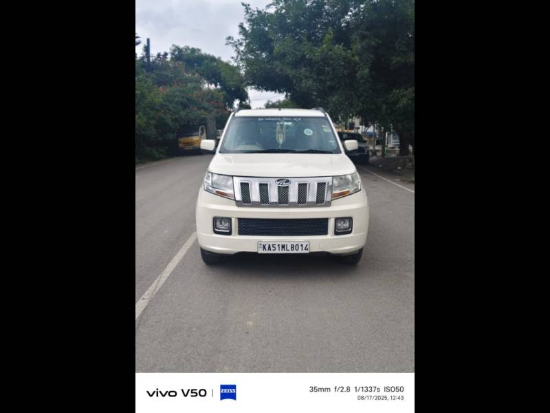 Mahindra TUV300 T8