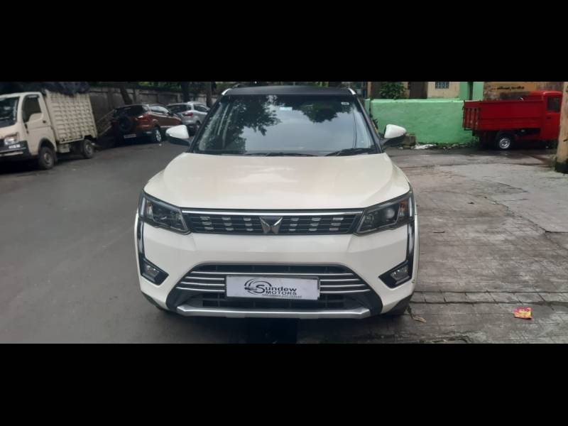 Mahindra XUV 300 W8 1.2 Petrol