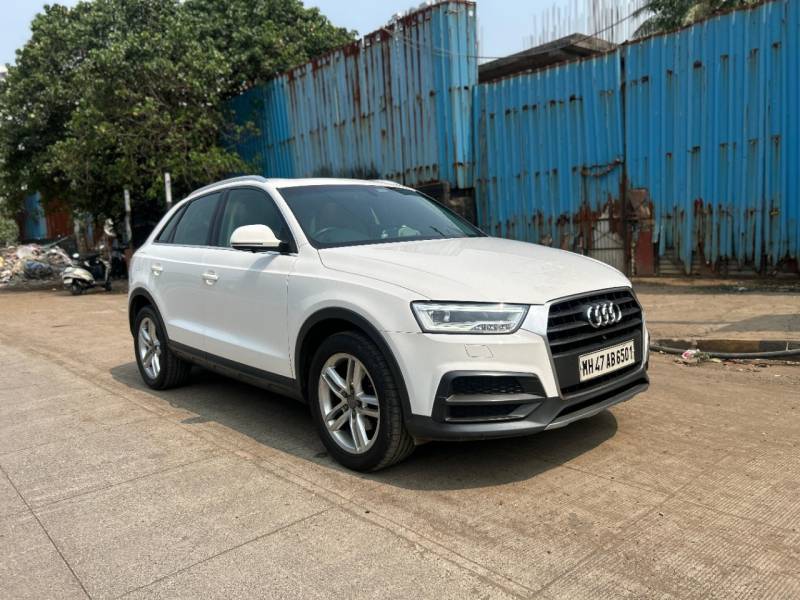 Audi Q3 30 TFSI Premium