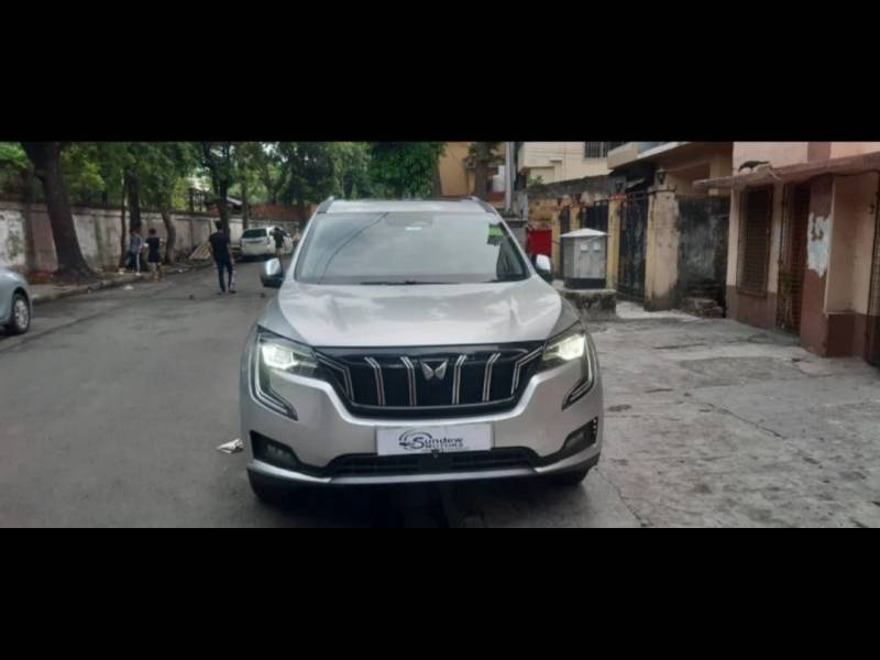 Mahindra XUV700 AX 7 Petrol AT Luxury Pack 7 STR