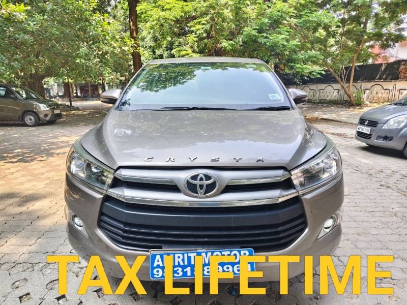 Toyota Innova Crysta 2.4 V Diesel