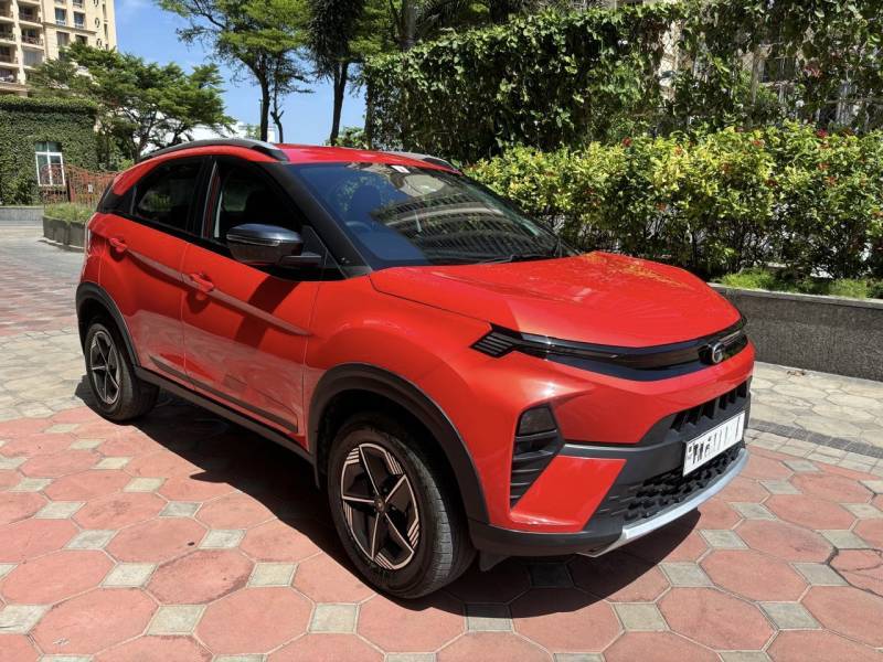 Tata Nexon Creative 1.2 Petrol 6MT Dark Edition