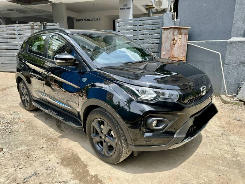Tata Nexon XZA Plus (O) Diesel Dark Edition