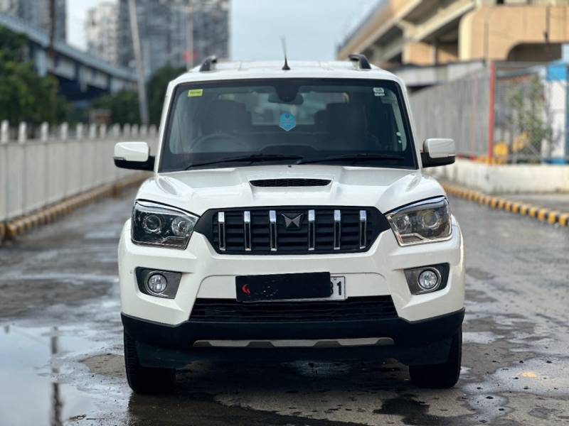 Mahindra Scorpio S11 MT 7S