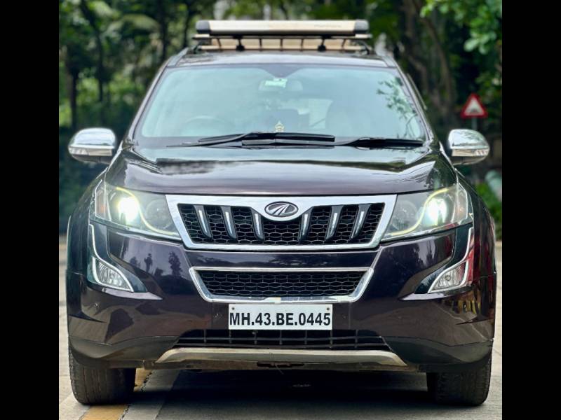 Mahindra XUV500 W10 FWD