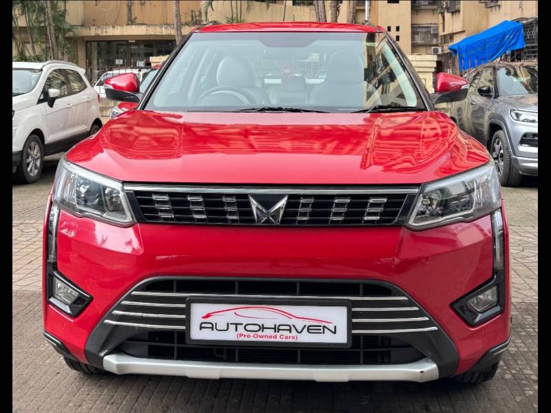 Mahindra XUV 300 W8 (O) 1.5 Diesel AMT