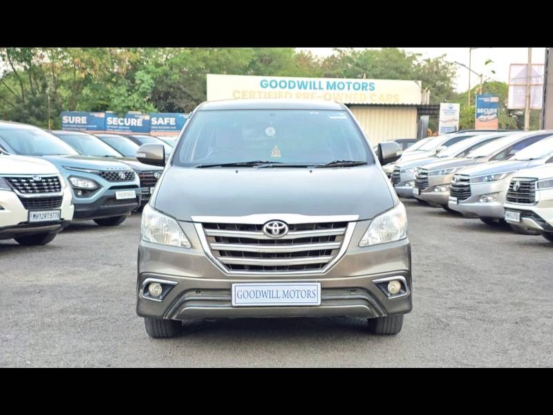 Toyota Innova 2.5 VX (Diesel) 8 STR Euro4