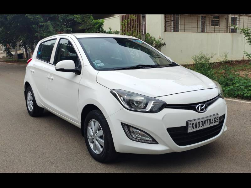 Hyundai i20 Sportz 1.4 AT