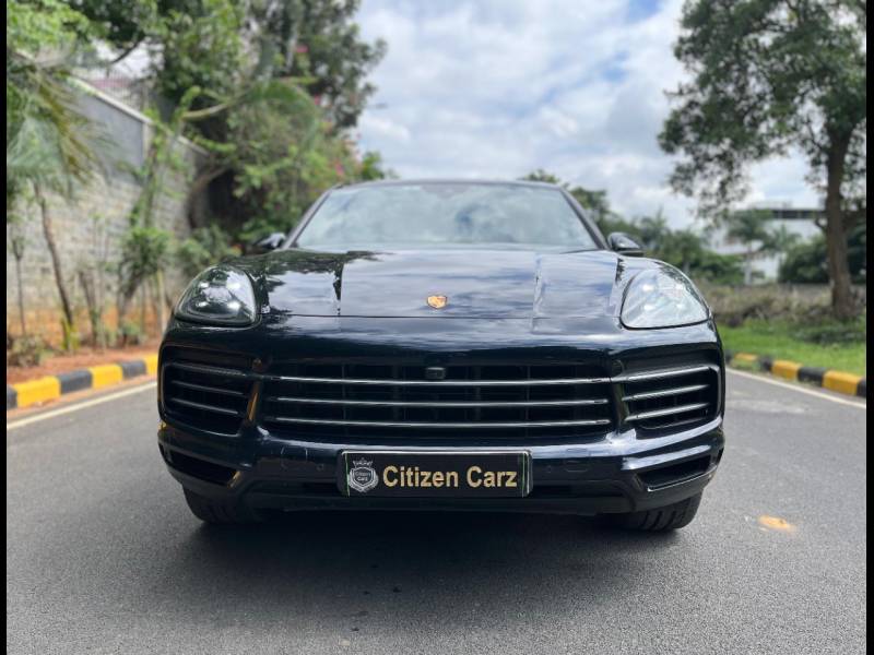 Porsche Cayenne Base