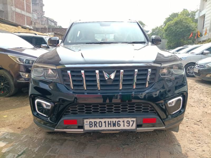 Mahindra Scorpio-N Z8 Diesel MT 2WD 7 STR