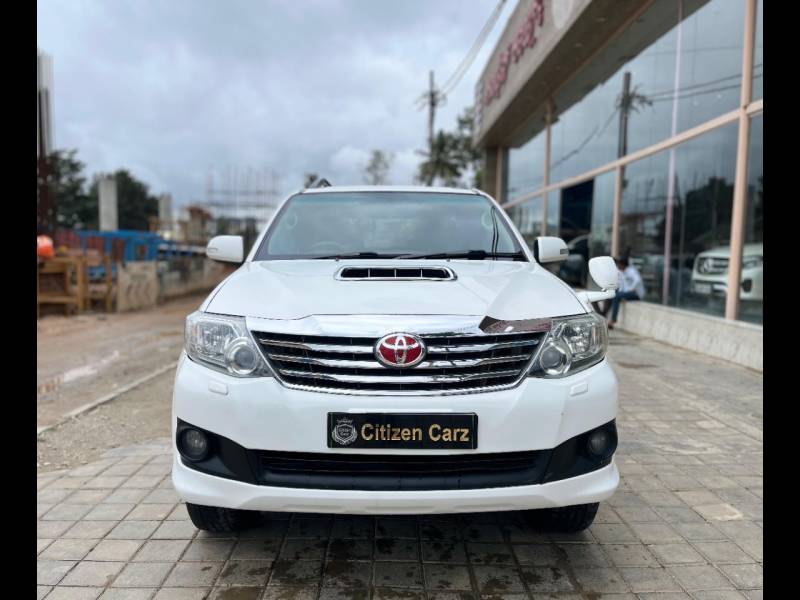 Toyota Fortuner 3.0 4X2 MT