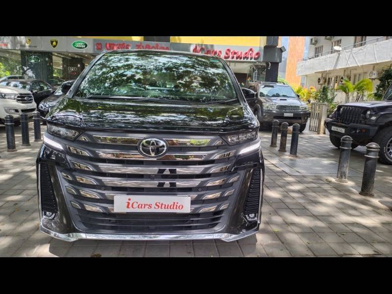 Toyota Vellfire VIP - Executive Lounge