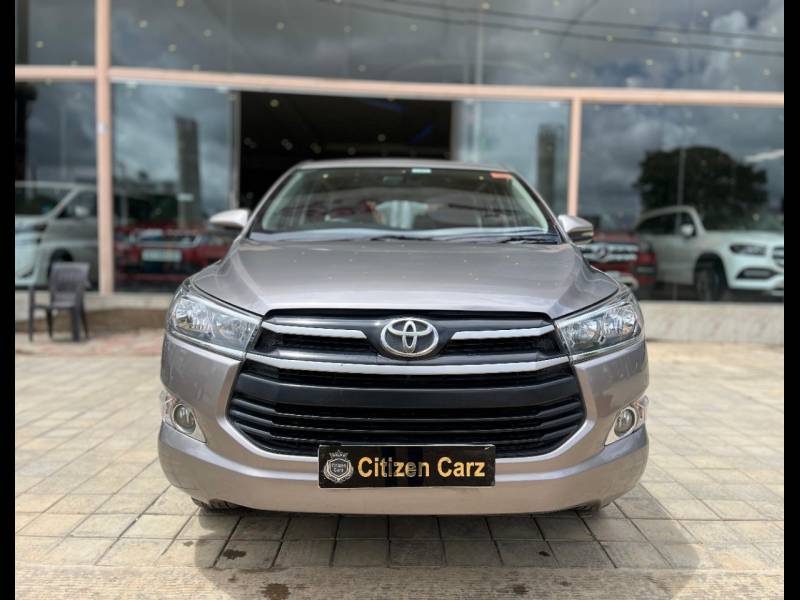 Toyota Innova Crysta 2.4 G 7 STR