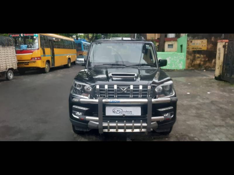 Mahindra Scorpio Classic S MT 7STR