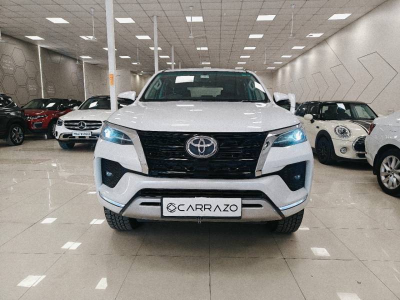 Toyota Fortuner 4X2 AT 2.8 Diesel