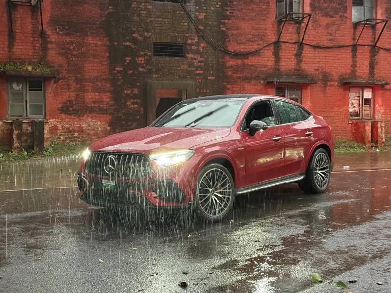 Mercedes Benz AMG GLC43 Coupe 4MATIC