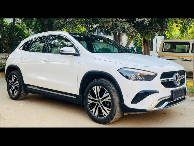 Mercedes Benz GLA 200