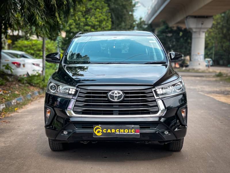 Toyota Innova Crysta 2.4 VX 8 STR